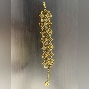 Elegant Gold Bracelet
